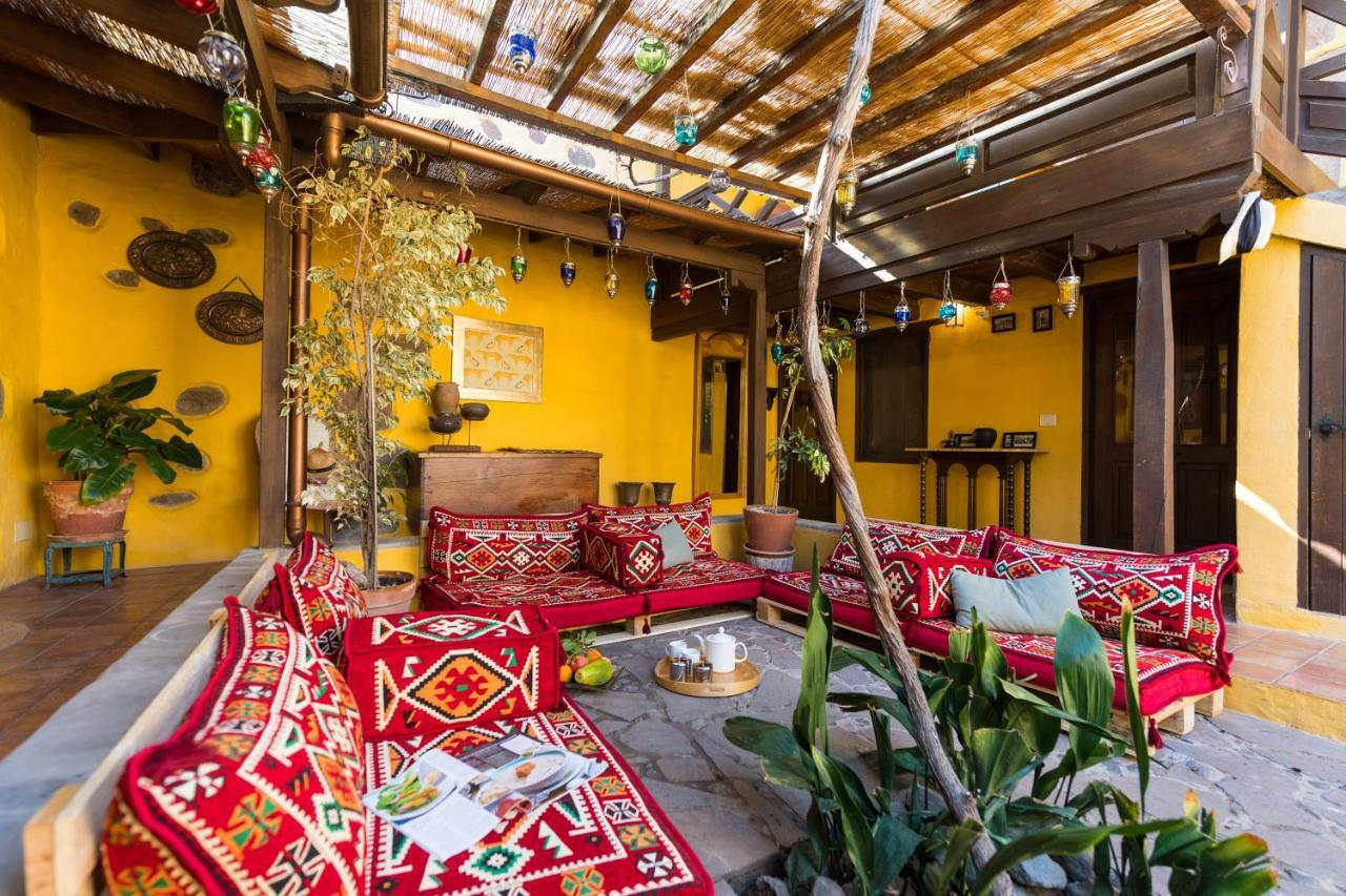 Bohemian Hideaway - 2 Unique With Shared Pool Santa Lucia