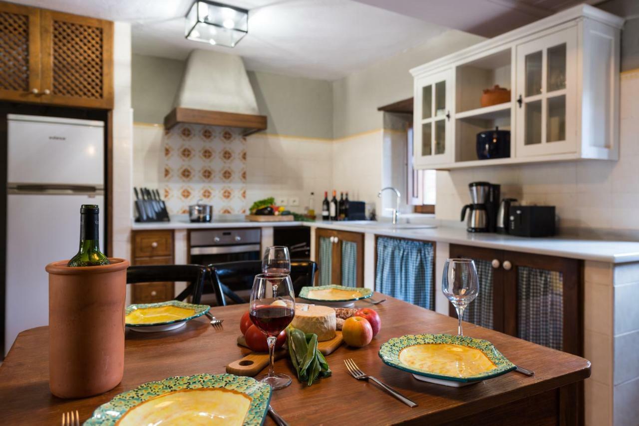 Bohemian Hideaway - 2 Unique With Shared Pool Country house Santa Lucia De Tirajana